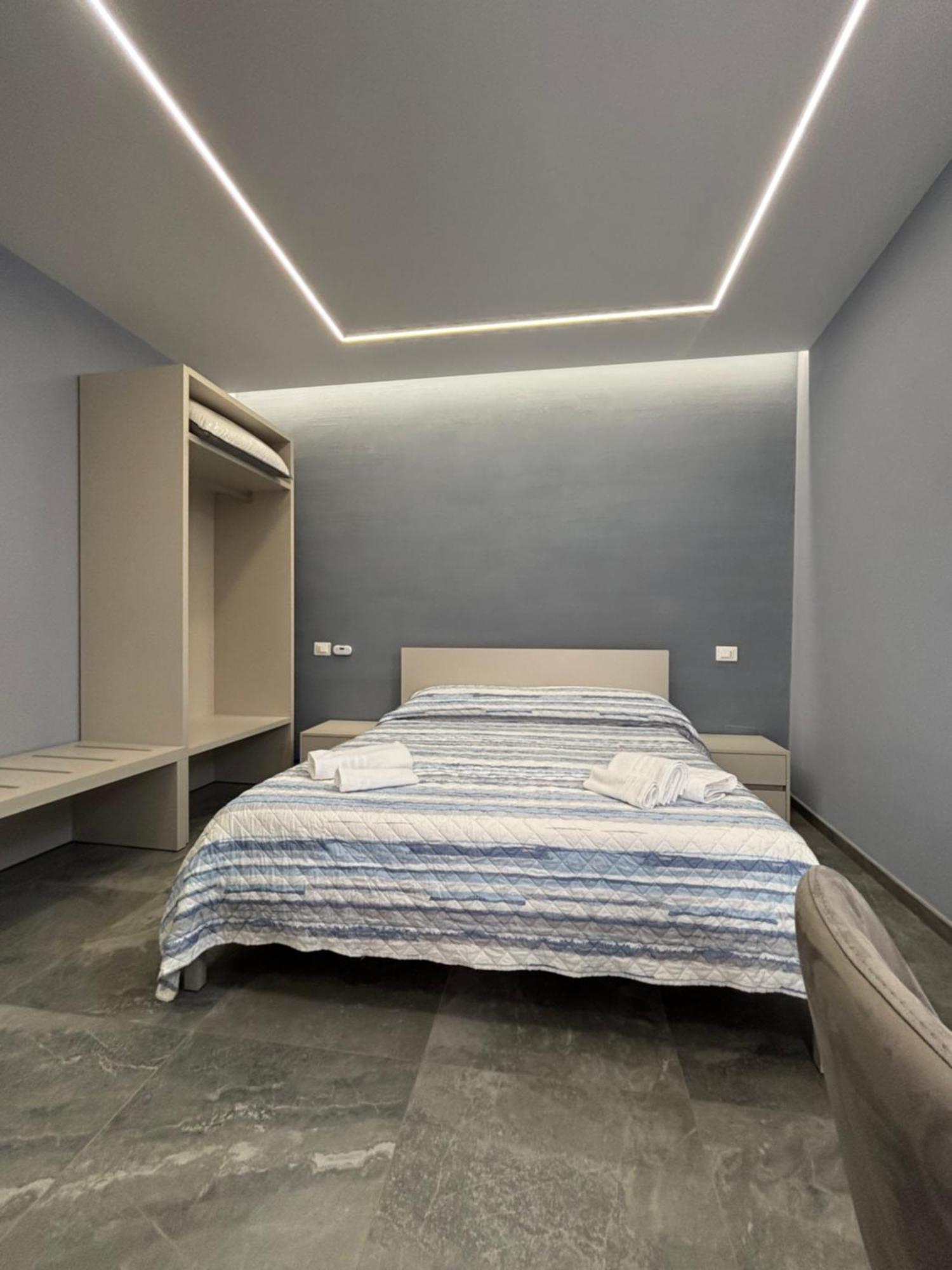 Residenza Ferdinando - 40M Dal Mare Lejlighed Pizzo  Eksteriør billede